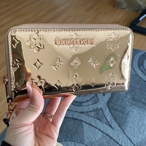Michael kors wallet